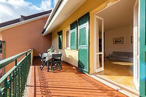 Peaceful Apartment In Deiva Marina