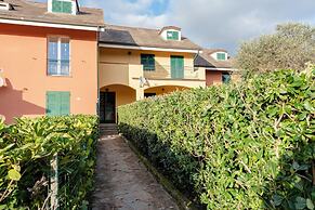 Peaceful Apartment In Deiva Marina