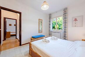 Peaceful Apartment In Deiva Marina