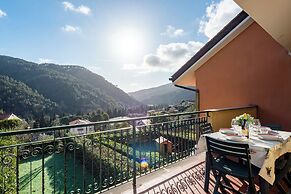 Peaceful Apartment In Deiva Marina