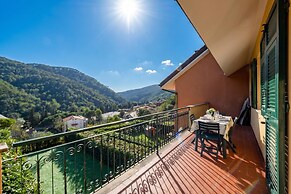 Peaceful Apartment In Deiva Marina