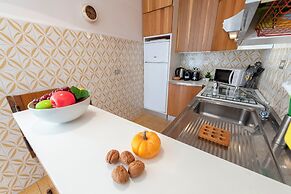 Peaceful Apartment In Deiva Marina