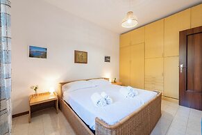 Peaceful Apartment In Deiva Marina