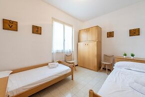 Peaceful Apartment In Deiva Marina