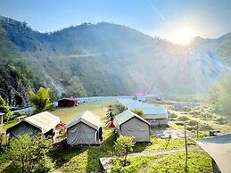 Riverstone Camps and Resorts