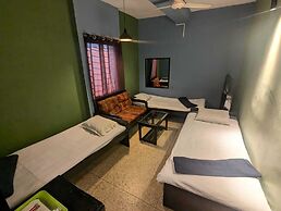 Hotel Hoque Tower International