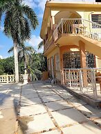 Chateau's Tranquil Apartments