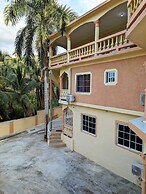 Chateau's Tranquil Apartments