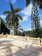 Chateau's Tranquil Apartments