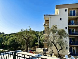 Akhdar Apartments