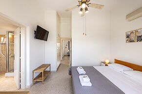 Ayia Thekla Sea Breeze Villa