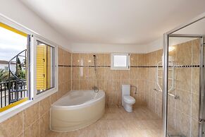 Ayia Thekla Sea Breeze Villa