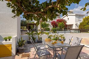 Ayia Thekla Sea Breeze Villa