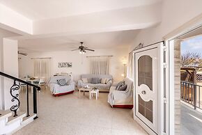 Ayia Thekla Sea Breeze Villa