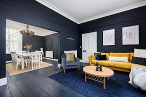 Luxurious 4 Bed House - Sleeps 8