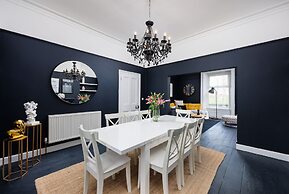 Luxurious 4 Bed House - Sleeps 8