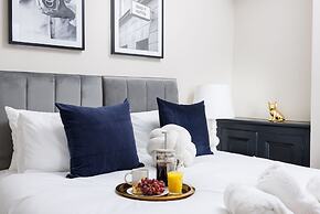 Luxurious 4 Bed House - Sleeps 8