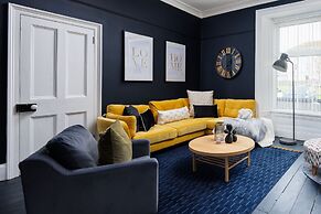 Luxurious 4 Bed House - Sleeps 8