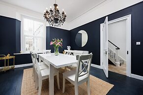 Luxurious 4 Bed House - Sleeps 8