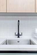 Luxuriously Compact 1BD Eco Home Clapham Common!