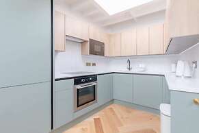 Luxuriously Compact 1BD Eco Home Clapham Common!