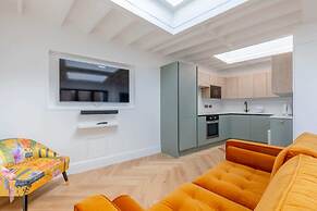 Luxuriously Compact 1BD Eco Home Clapham Common!