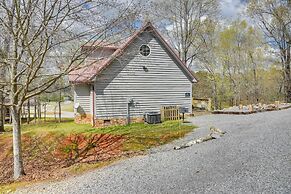 Peaceful Guntersville Cabin: Fire Pit, Near Lake!