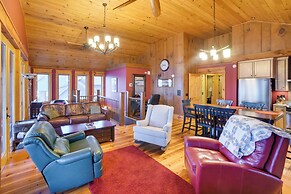 Luxurious Lakefront Paradise in Scottsboro w/ Dock