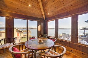 Luxurious Lakefront Paradise in Scottsboro w/ Dock