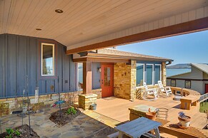 Luxurious Lakefront Paradise in Scottsboro w/ Dock