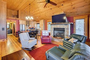 Luxurious Lakefront Paradise in Scottsboro w/ Dock