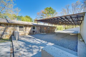 Quiet Guntersville Cottage Near Lake: Boat Parking
