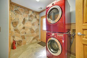 Quiet Guntersville Cottage Near Lake: Boat Parking