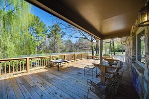 Quiet Guntersville Cottage Near Lake: Boat Parking