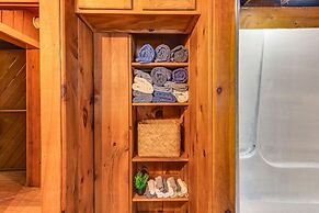 Lock Haven Cabin w/ Wood Stove & Mountain View!