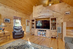 Picturesque Clayton Cabin w/ Mountain Views!