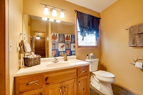 Picturesque Clayton Cabin w/ Mountain Views!