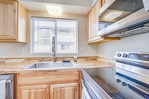 Cozy Anchorage Apartment w/ Mountain Views