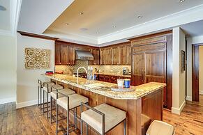 Luxe Ski-out Park City Condo w/ Mtn Views