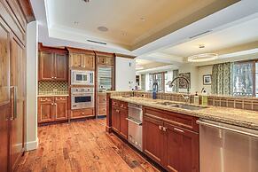 Luxe Ski-out Park City Condo w/ Mtn Views