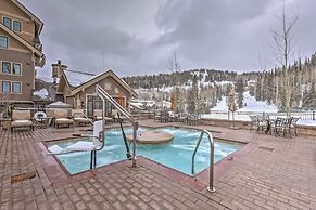 Luxe Ski-out Park City Condo w/ Mtn Views