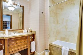 Luxe Ski-out Park City Condo w/ Mtn Views