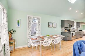 Cozy Rhode Island Retreat w/ Yard, Near Beaches!