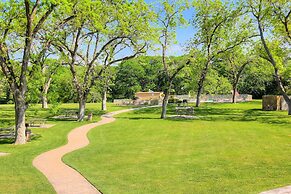 Ww E202 Schlitterbob Hideaway 3 Bedroom Condo by RedAwning