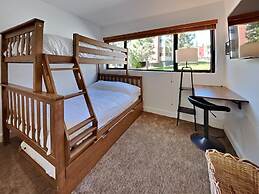 Spacious Slopeside Location by RedAwning