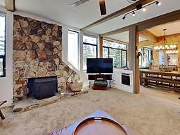 Spacious Slopeside Location by RedAwning