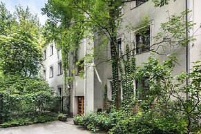 Garden House Apartments