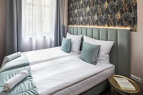 Garden House Apartments