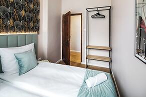 Garden House Apartments