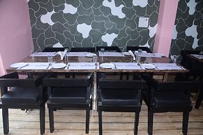 Hotel Gridhakuta International